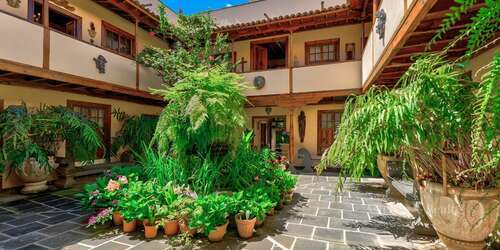 Luxury 6 Bedroom House