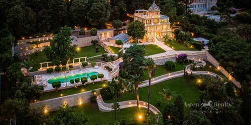 Seafront 7 Bedroom Villa