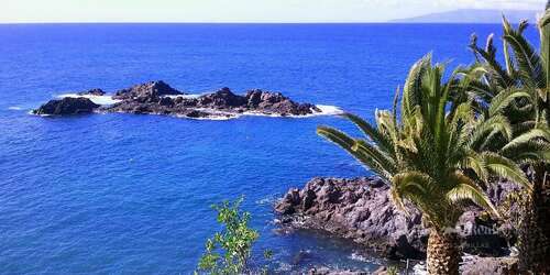 Seafront 6 Bedroom House