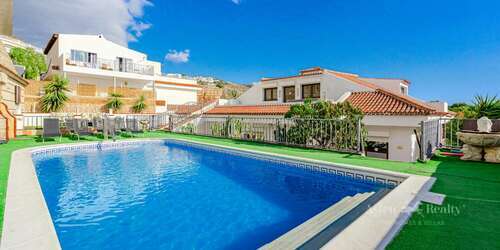 6 Bedroom Villa - San Eugenio Alto