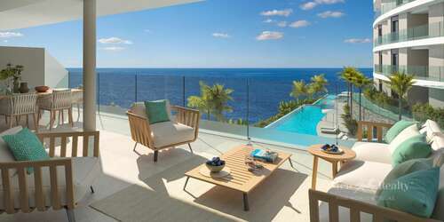 Seafront Luxury 2 Bedroom Apartment