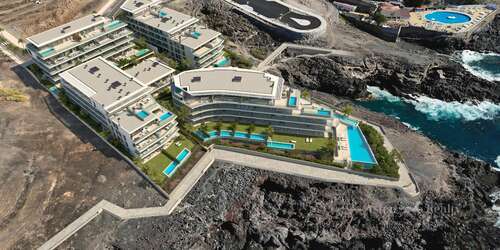 Luxury 3 Bedroom Apartment