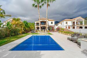 5 Bedroom Villa - El Madroñal (3)