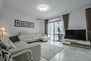 5 Bedroom Villa - El Madroñal (12)