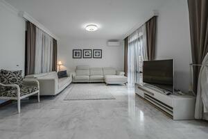 5 Bedroom Villa - El Madroñal (13)