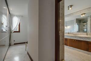 5 Bedroom Villa - El Madroñal (33)