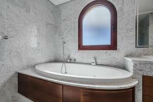 5 Bedroom Villa - El Madroñal (41)