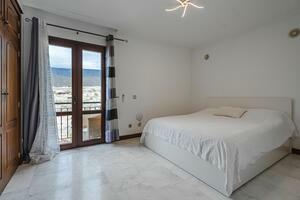 5 Bedroom Villa - El Madroñal (45)