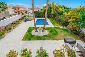 5 Bedroom Villa - El Madroñal (49)