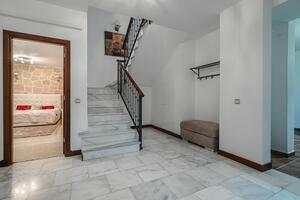 5 Bedroom Villa - El Madroñal (60)