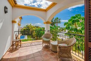 5 Bedroom Villa - El Madroñal (61)