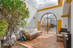 5 Bedroom Villa - El Madroñal (95)