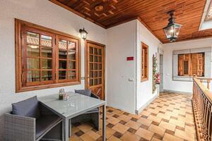 9 Bedroom Hotel - La Laguna (17)