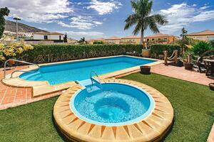 5 Bedroom Villa - El Madroñal (5)