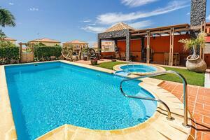 5 Bedroom Villa - El Madroñal (6)