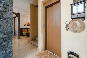 5 Bedroom Villa - El Madroñal (21)