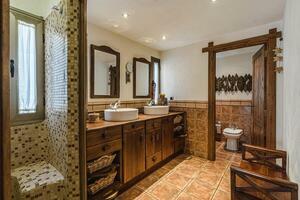 5 Bedroom Villa - El Madroñal (46)