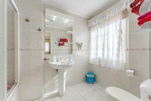 15 Bedroom Hotel - El Médano (12)