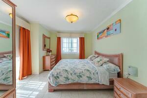 15 Bedroom Hotel - El Médano (13)