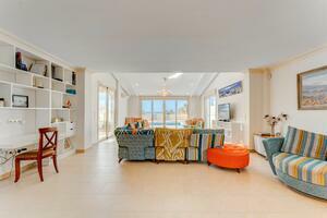 Seafront 4 Bedroom Villa - Bahía del Duque (11)