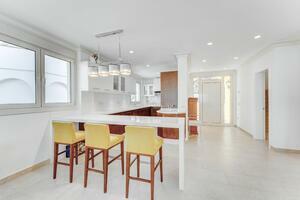 Seafront 4 Bedroom Villa - Bahía del Duque (23)