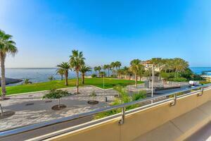 Seafront 4 Bedroom Villa - Bahía del Duque (7)