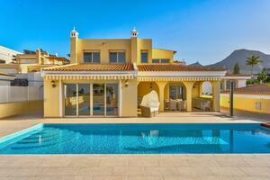 Seafront 4 Bedroom Villa - Bahía del Duque (3)