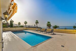 Seafront 4 Bedroom Villa - Bahía del Duque (5)