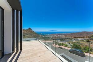 Luxury 4 Bedroom Villa - Roque del Conde (41)