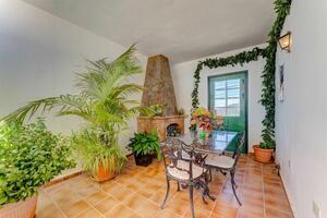 6 Bedroom House - Tijoco Alto (10)