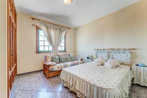 6 Bedroom House - Tijoco Alto (13)
