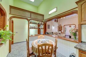 6 Bedroom House - Tijoco Alto (19)