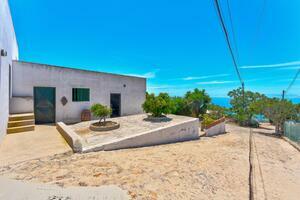 6 Bedroom House - Tijoco Alto (43)