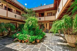 Luxury 6 Bedroom House - Icod de Los Vinos — photo 1 of 84