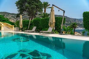 Seafront 7 Bedroom Villa - International (11)