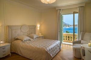 Seafront 7 Bedroom Villa - International (47)