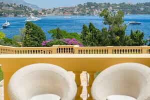 Seafront 7 Bedroom Villa - International (35)