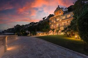 Seafront 7 Bedroom Villa - International (96)