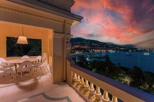 Seafront 7 Bedroom Villa - International (4)