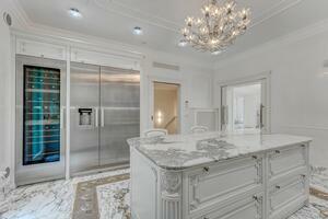 Seafront 7 Bedroom Villa - International (40)