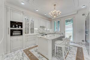 Seafront 7 Bedroom Villa - International (41)