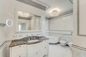 Seafront 7 Bedroom Villa - International (52)