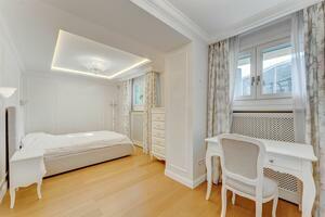 Seafront 7 Bedroom Villa - International (64)