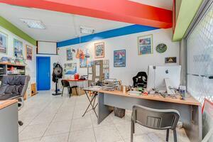 Business - San Eugenio Bajo - Puerto Colón (2)