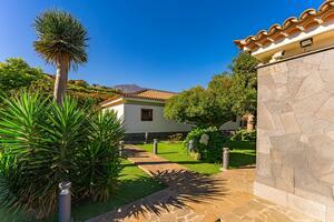 20 Bedroom Hotel - Los Realejos (14)