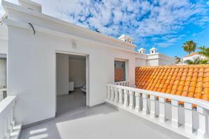 Seafront 3 Bedroom Townhouse - Torviscas Bajo - Lagos de Fañabé (31)