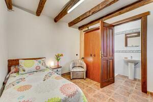 4 Bedroom House - Vilaflor (5)