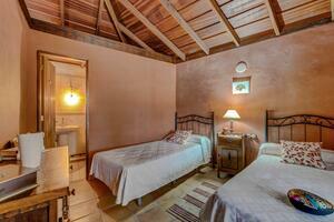 2 Bedroom House - El Tanque (9)