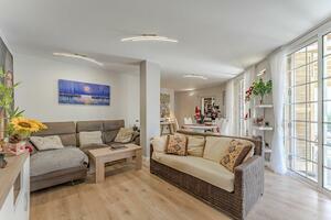 3 Bedroom Villa - San Eugenio Alto (17)