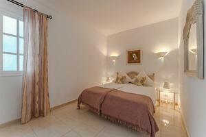 Villa de 15 dormitorios - Chío (31)